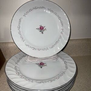 Floral Fine China Dinner Plate Set